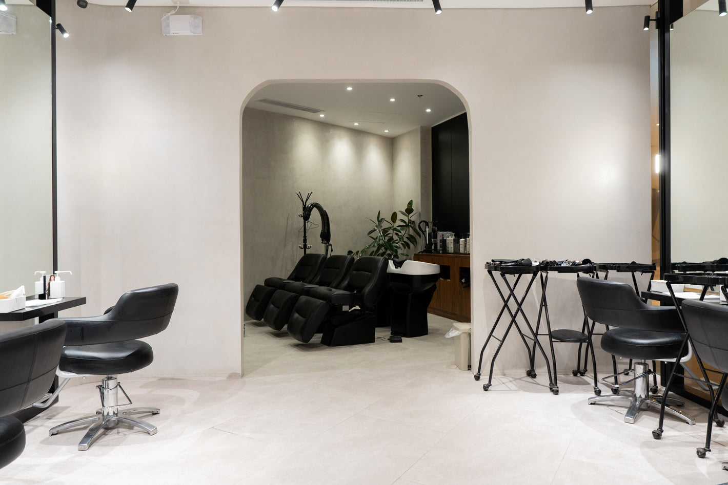 Lezbiyen rasmlar Yalangoch holda qolida qol surati